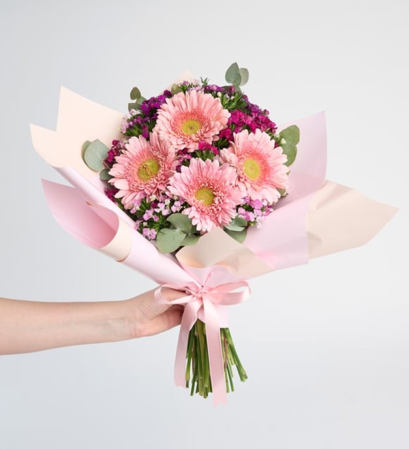 Pembe Gerbera ve Hüsnüyusuf Buketi